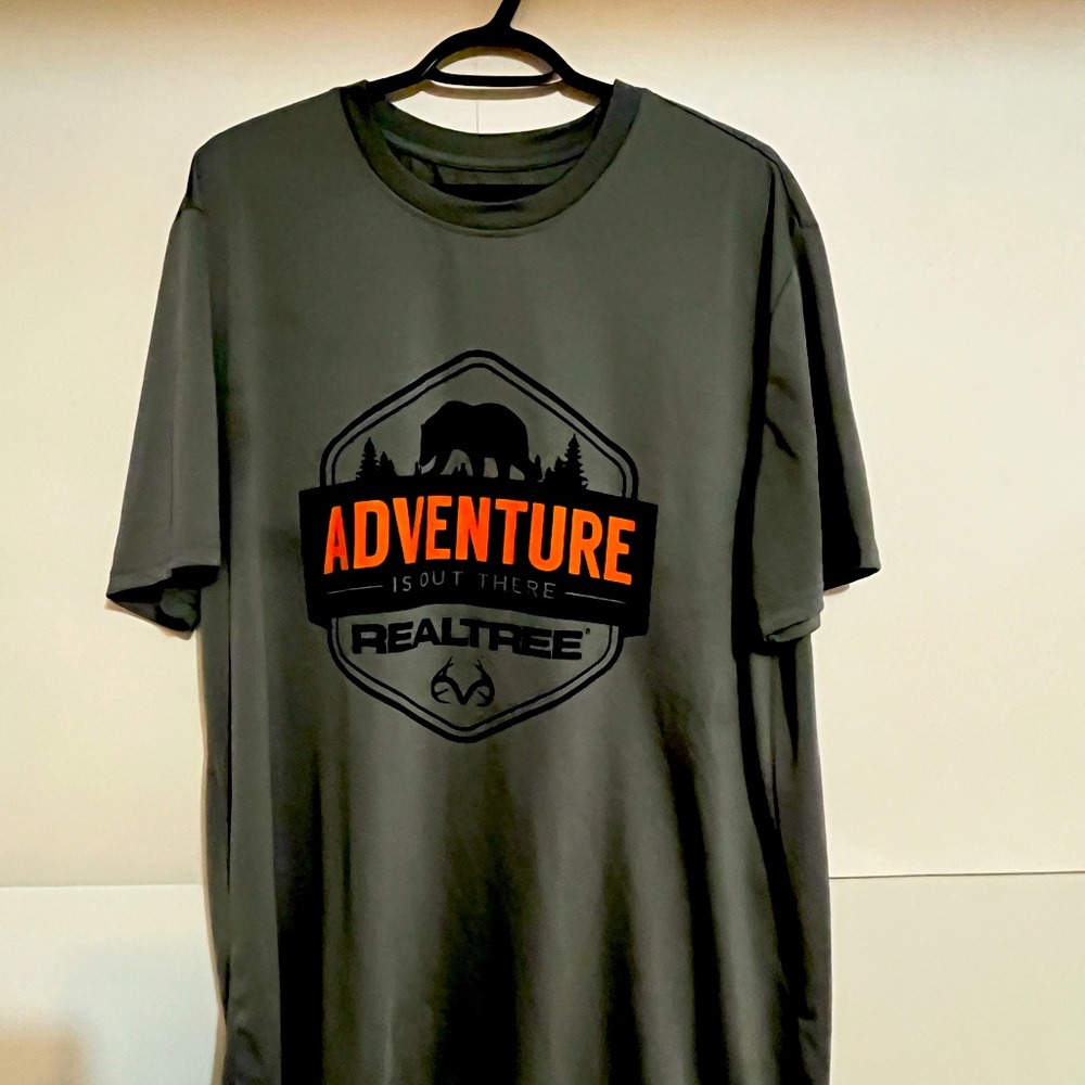 RealTree, T-shirt